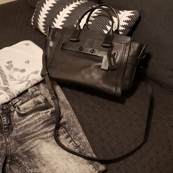 Coach Handbags - Black Coach Swagger 37